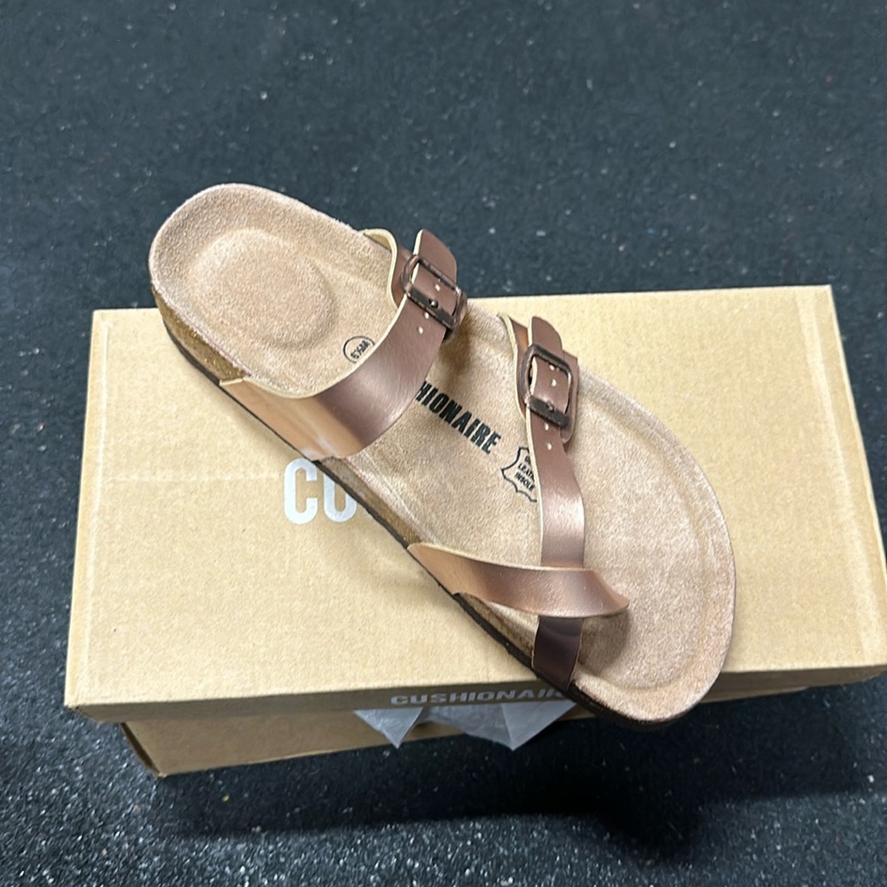 Cushionaire sandals